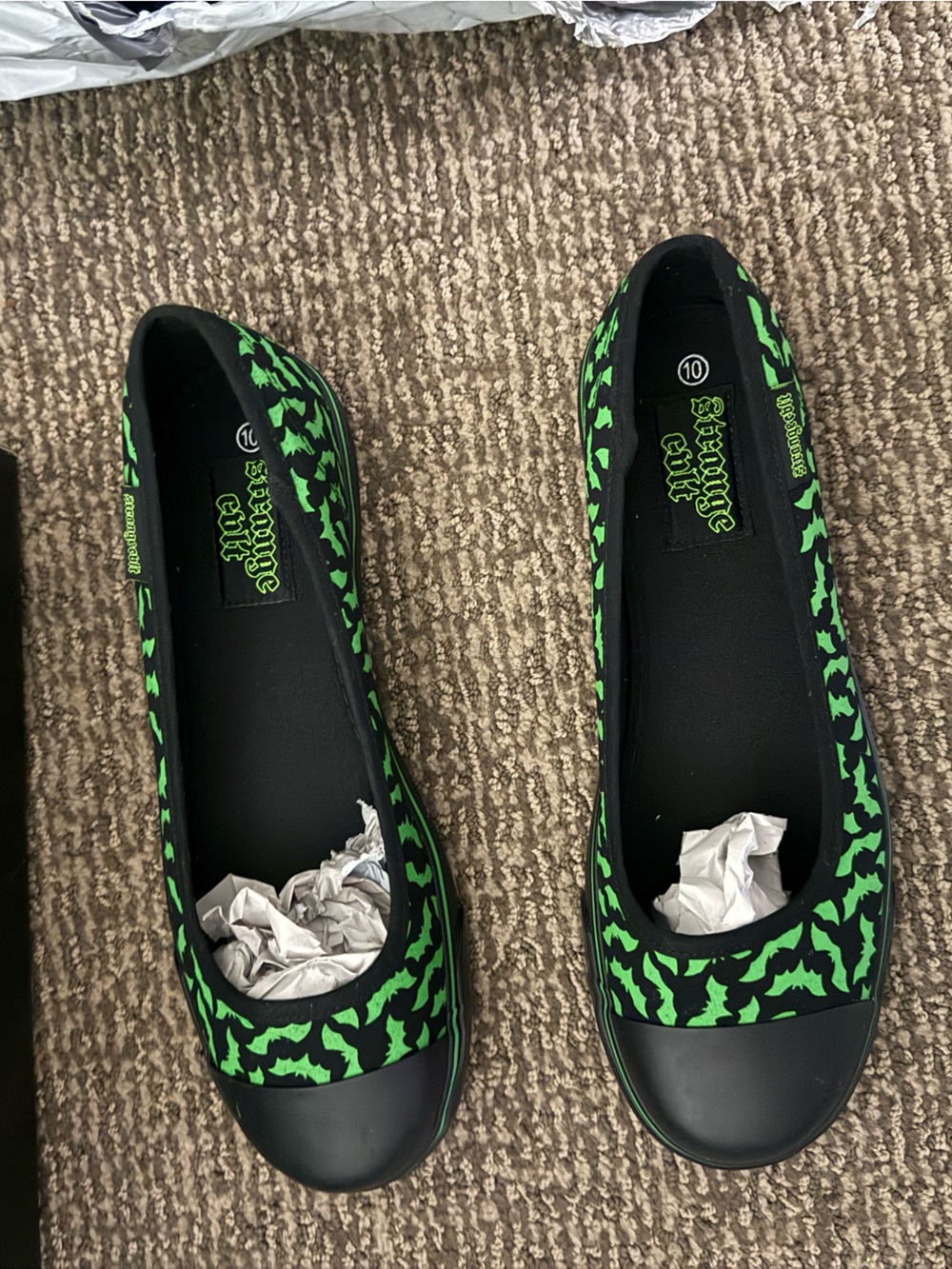 NWT Green Batty Flats